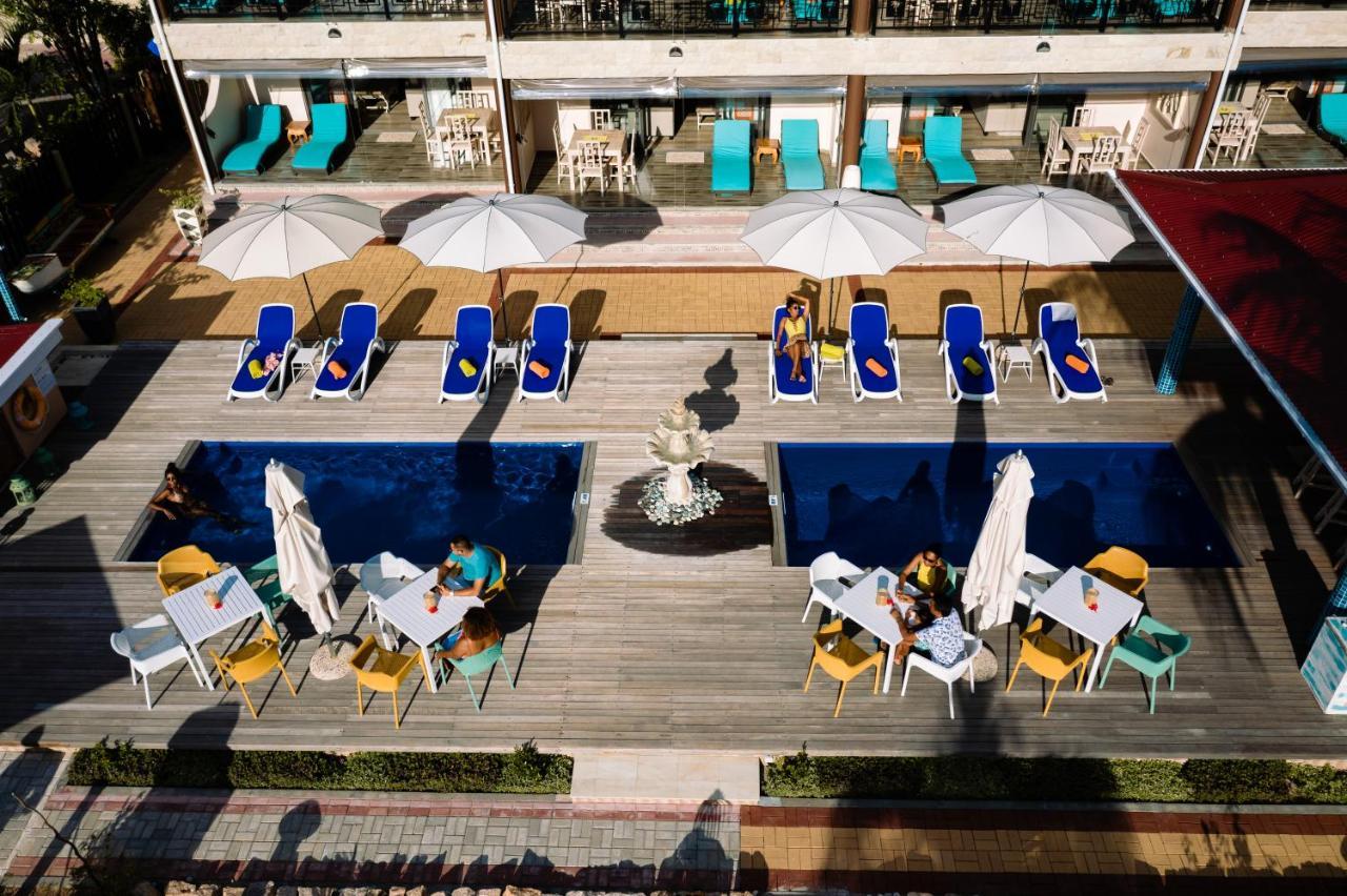 Cocolux Luxury Apartments ラ・ディーグ島 エクステリア 写真
